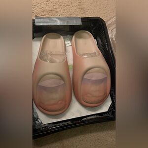 Bravest X Canyon Toe Slides